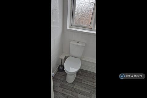 1 bedroom in a house share to rent, Halt Drive, Linford, Stanford-Le-Hope, SS17