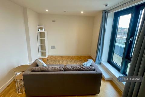 1 bedroom flat to rent, Putney Hill, London, SW15