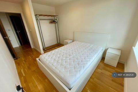 1 bedroom flat to rent, Putney Hill, London, SW15