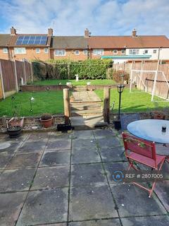 3 bedroom semi-detached house to rent, Oxford Road, Liverpool, L36