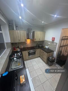 1 bedroom in a house share to rent, Ivy Road, Bolton, BL1