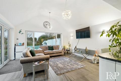 undefined, Pinkneys Road, Maidenhead