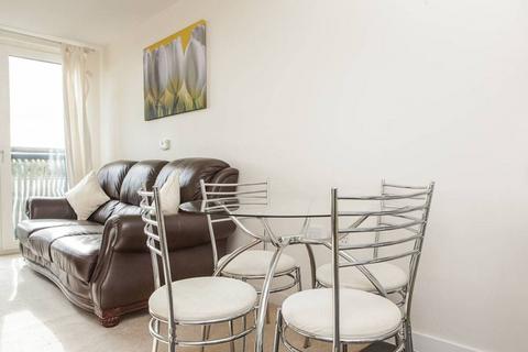 1 bedroom flat to rent, Grosvenor Waterside, Pimlico, London, SW1W