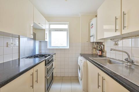 2 bedroom flat to rent, Durnsford Road, Southfields, SW19