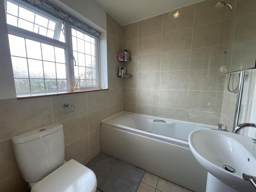 Ensuite.jpg