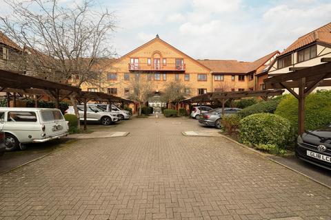 2 bedroom flat for sale, Westbrooke Court, Baltic Wharf