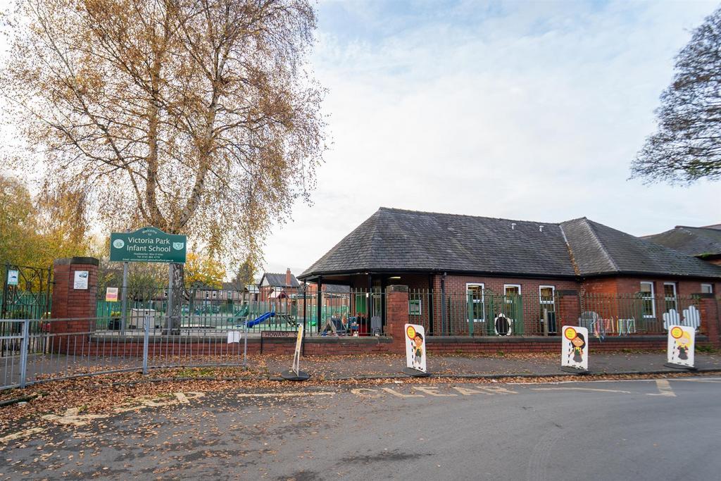 Victoria Park Infant School.jpg