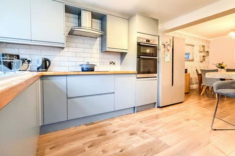 3 bedroom semi-detached house for sale, Rydal Grove, Cottingham HU16