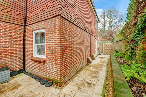 2 bedroom apartment for sale, School Hill, Merstham, Redhill