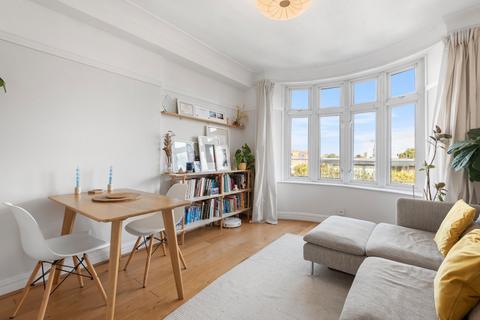 2 bedroom flat to rent, Parkview Court, Fulham, London