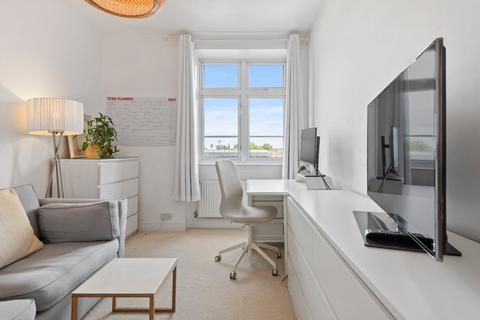 2 bedroom flat to rent, Parkview Court, Fulham, London