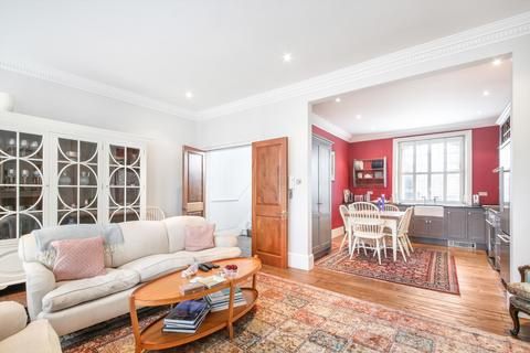3 bedroom flat for sale, Oakley Street, Chelsea, London SW3