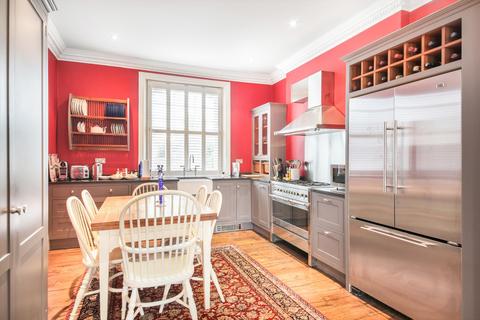 3 bedroom flat for sale, Oakley Street, Chelsea, London SW3