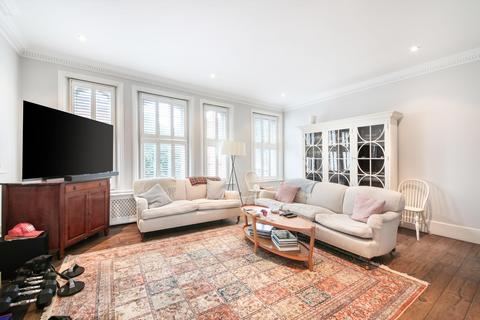 3 bedroom flat for sale, Oakley Street, Chelsea, London SW3