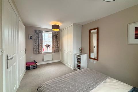 undefined, Hampden Square, AYLESBURY