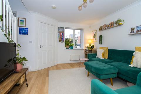 undefined, Tal-Y-Bryn, Penarth