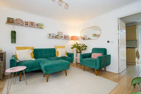 undefined, Tal-Y-Bryn, Penarth