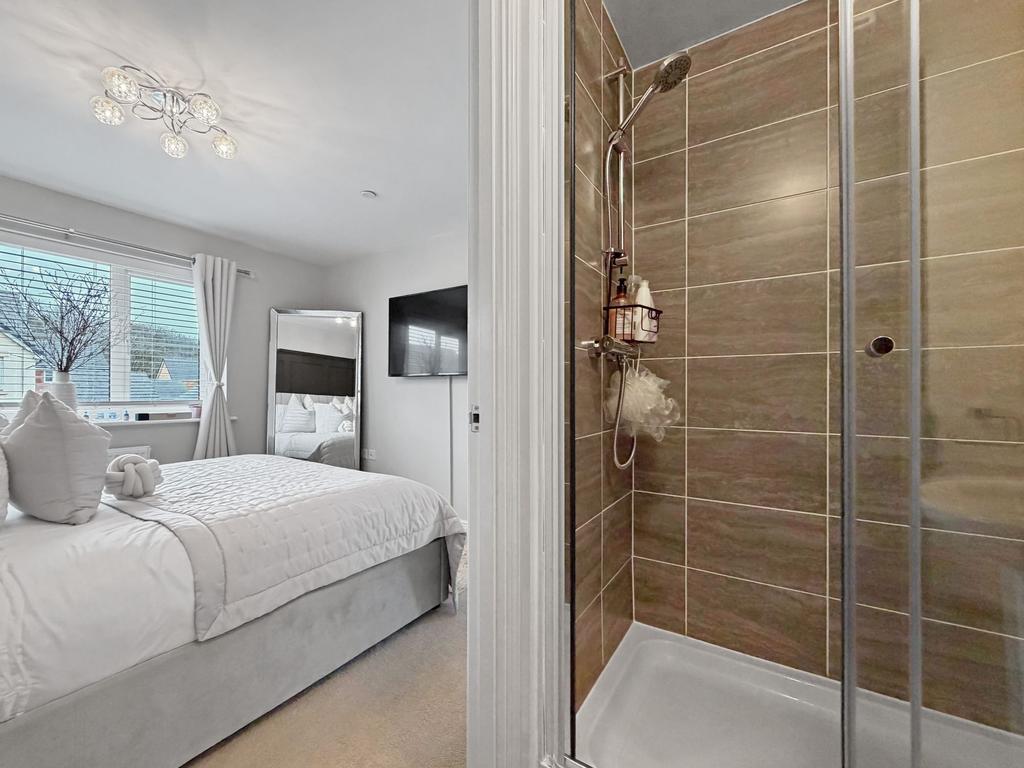 Master En-Suite