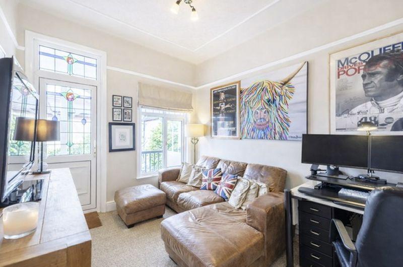 Bedroom 4 / Snug