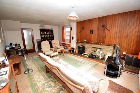 4 bedroom detached house for sale, Fairleads, Danbury