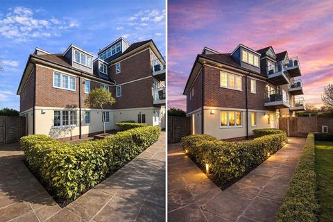 2 bedroom flat for sale, Bushey Gate, Sparrows Herne, Bushey Heath, Hertfordshire, WD23 1FN