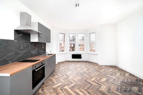 Studio to rent, Glenloch Road, London, NW3