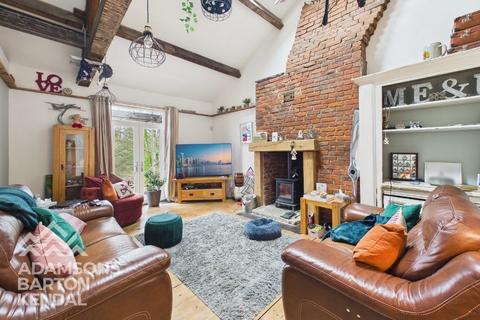 5 bedroom property for sale, Manchester Road, Rochdale OL11