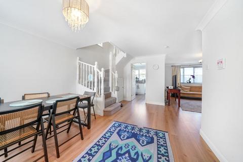 4 bedroom semi-detached house for sale, Windrush, New Malden