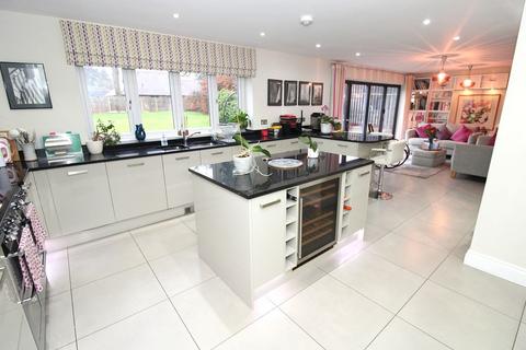 4 bedroom house for sale, Kenley