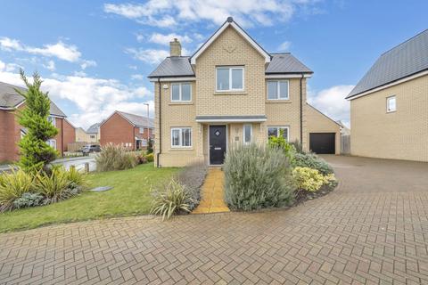 4 bedroom detached house for sale, Waits Close, Bury St Edmunds