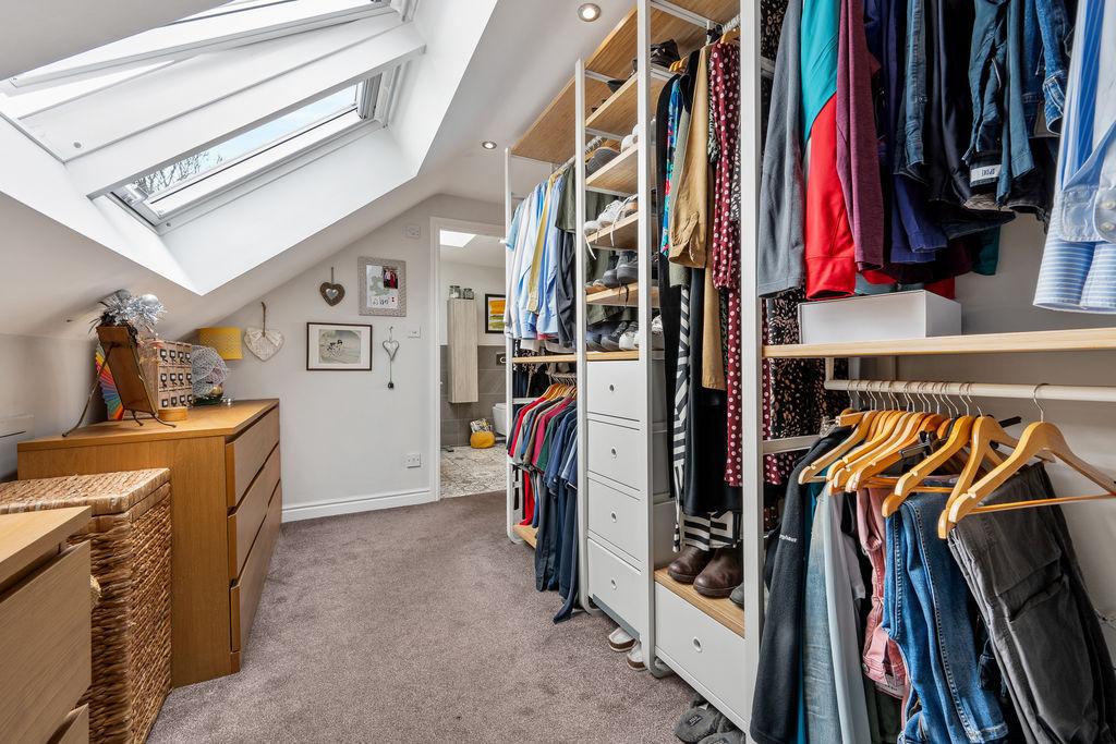 Dressing Room (Bed