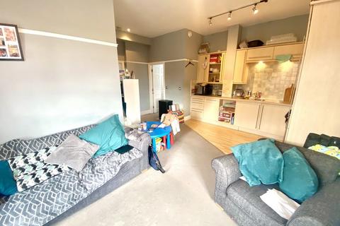 2 bedroom apartment for sale, Knowle Avenue, Fareham PO17