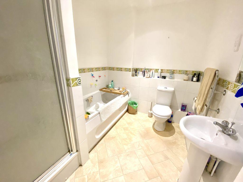 Bath and Shower Room