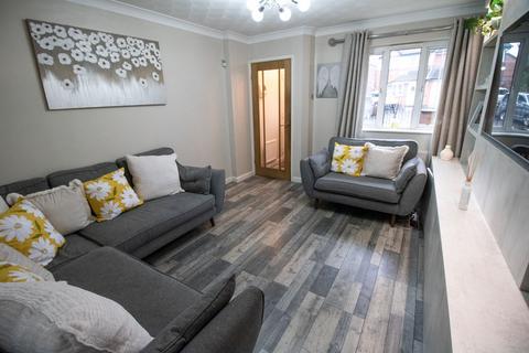 3 bedroom semi-detached house for sale, Brentwood Drive, Bolton BL4