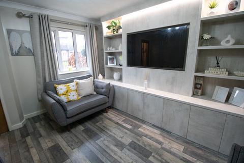 3 bedroom semi-detached house for sale, Brentwood Drive, Bolton BL4