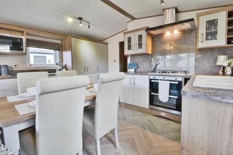 2 bedroom detached house for sale, Cotswold Reach, Hoburne Cotswolds, Cotswold Lakes