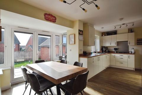 4 bedroom detached house for sale, Mannock Field , Salisbury                      *WATCH THE VIDEO TOUR*