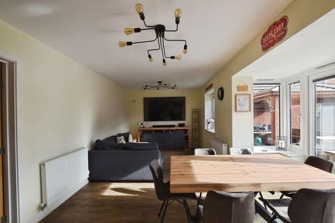 4 bedroom detached house for sale, Mannock Field , Salisbury                      *WATCH THE VIDEO TOUR*