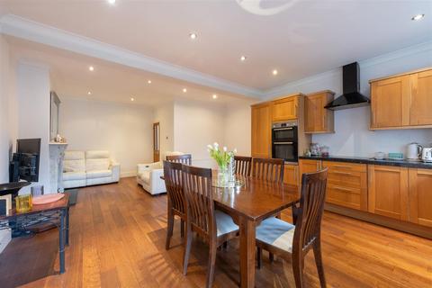 undefined, Hampden Way, London N14