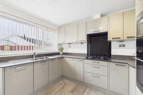 3 bedroom bungalow for sale, Roseland Park, Camborne - Quality detached three bedroom bungalow in cul-de-sac