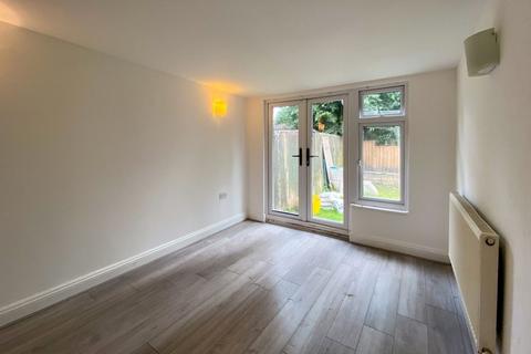 5 bedroom terraced house for sale, Selden Walk, London N7