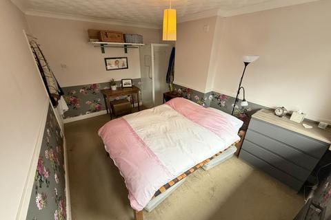 undefined, Wantage Crescent, Wing LU7