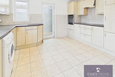 3 bedroom bungalow for sale, Three Bedroom Detached Bungalow Fish Lane Bognor Regis