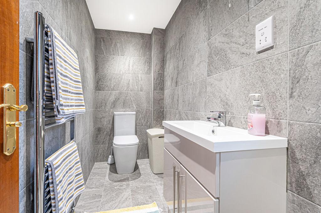 En Suite Shower Room