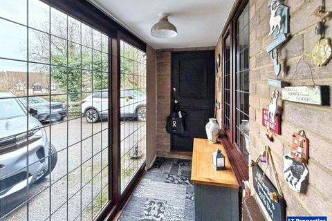 4 bedroom detached house for sale, Luton LU2