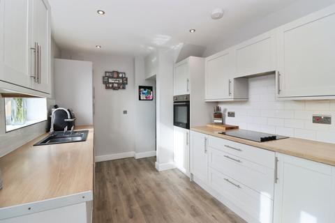 4 bedroom semi-detached house for sale, West Park Drive, Sheward, S26