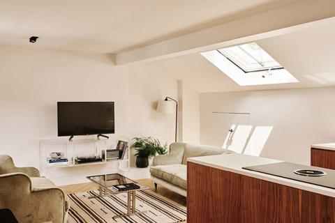 2 bedroom apartment to rent, Weymouth Mews