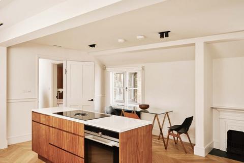 2 bedroom apartment to rent, Weymouth Mews