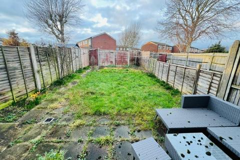 3 bedroom terraced house to rent, Croxden Way, EASTBOURNE