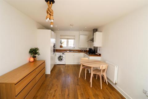 1 bedroom apartment for sale, Newton Drive, Fleet GU52
